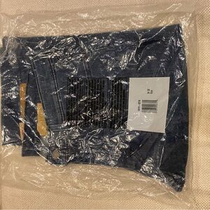 Men’s Levi's Dark Blue Athletic taper Jeans. NWT. W34. L32